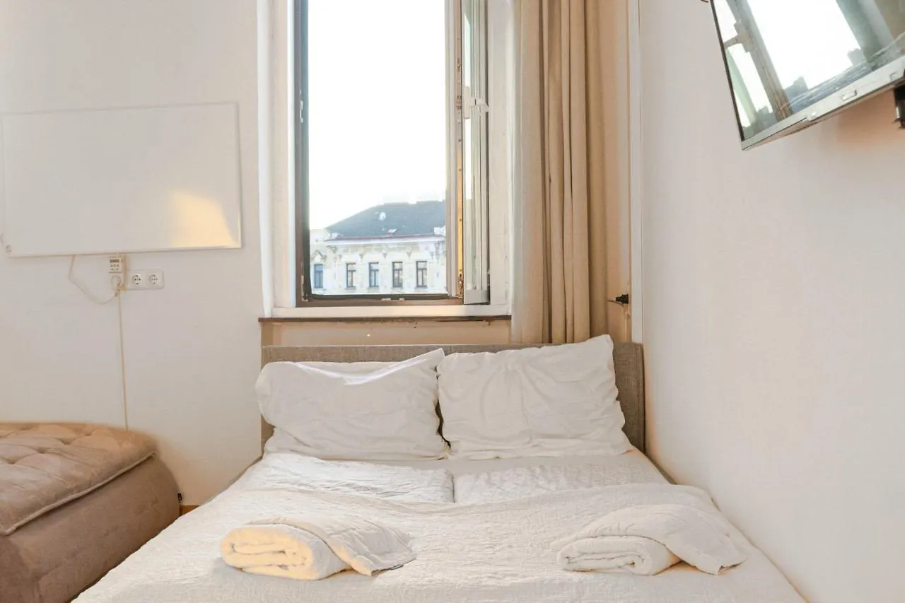 Joyful 2Br Apt. @ Millenium Tower And The Danube Vienna Austria
